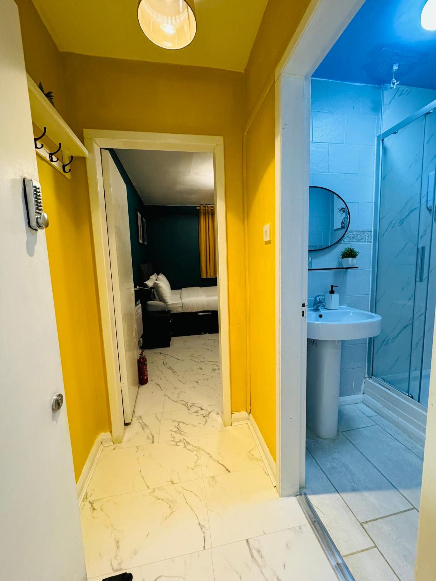 Private Studio Flat In City 1190 London Eksteriør bilde